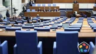 Театърът около ротацията и голямата дилема на сглобката