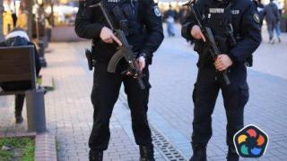 Над сто души са задържани при акцията след побоите в София
