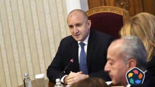 Втори ден продължават консултациите при президента преди връчването на първия мандат