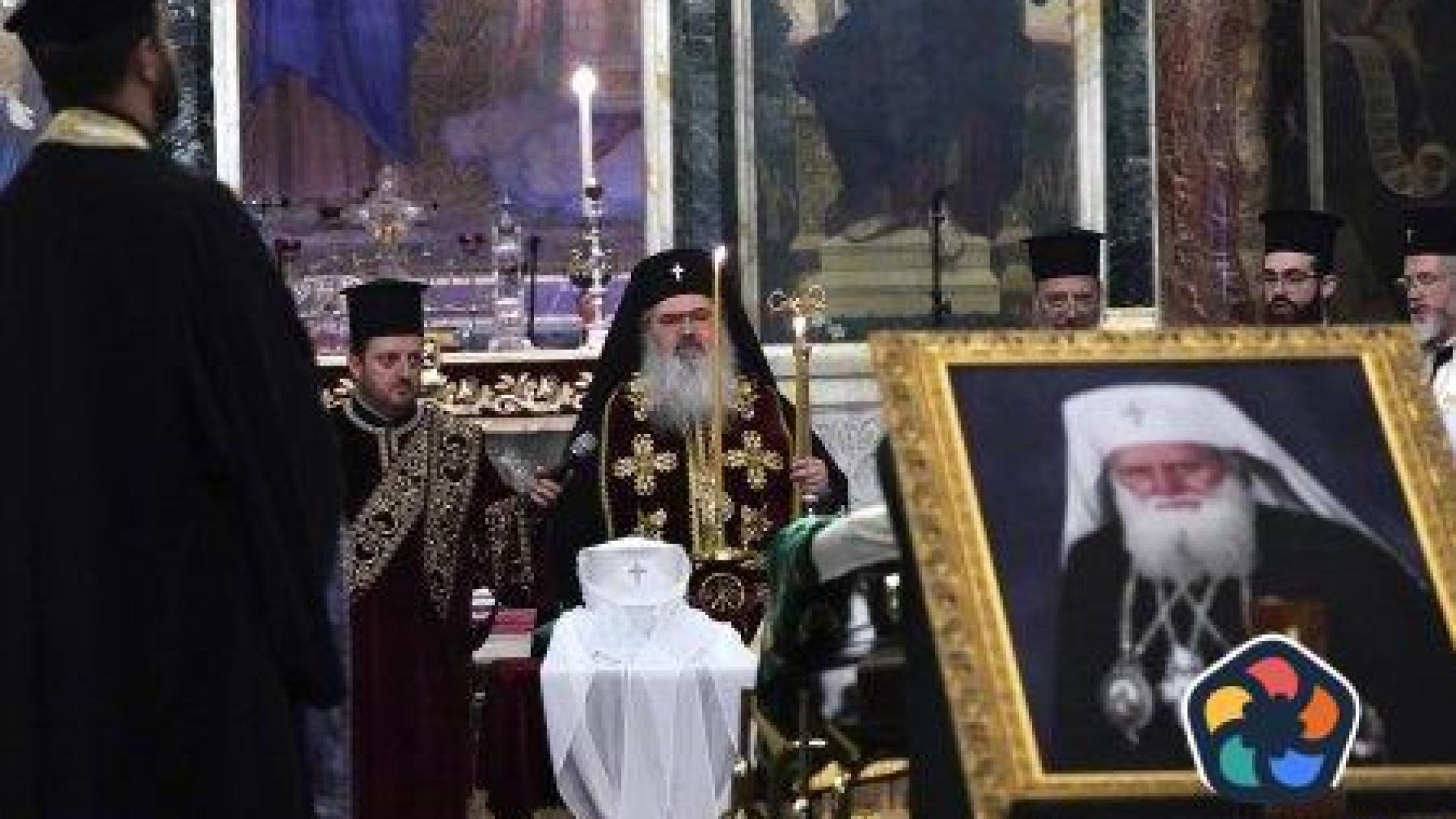 България изпраща патриарх Неофит