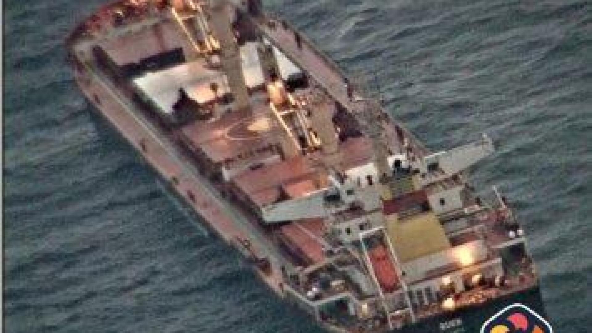 Индия ще съди 35-те пирати, отвлекли кораба "Руен"