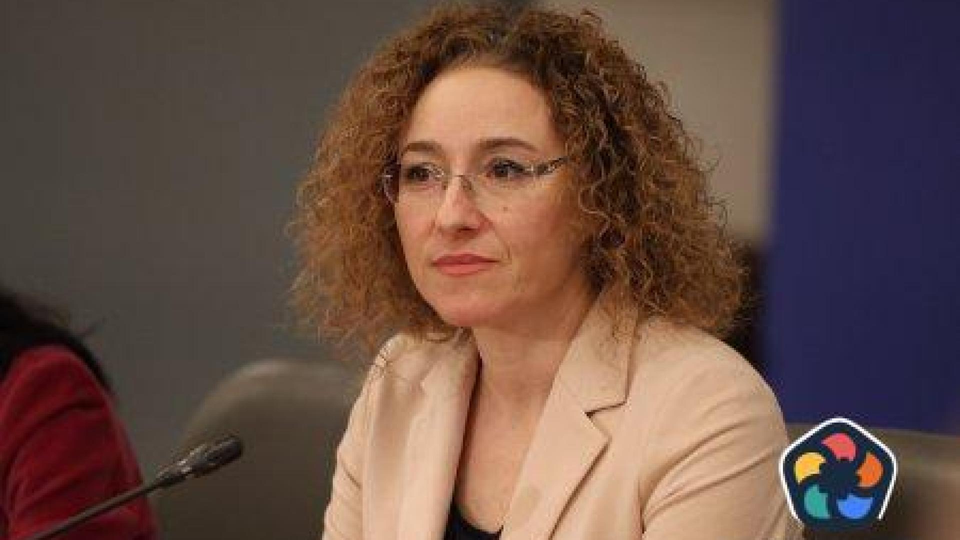 Специални договори ще гарантират правата на приемните родители