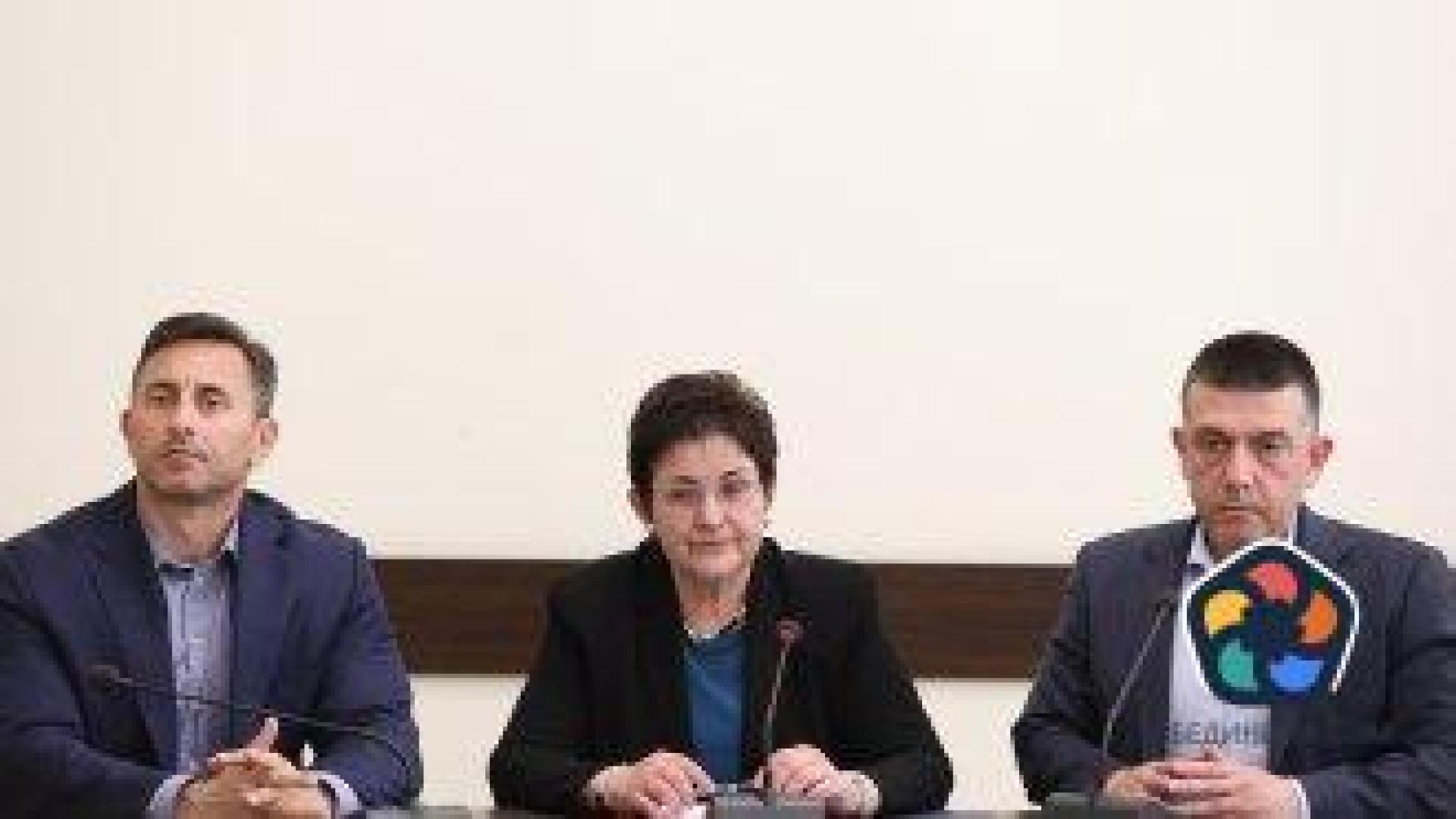 Румен Спецов остава шеф на НАП, заместникът му Георги Димов оглавява митниците