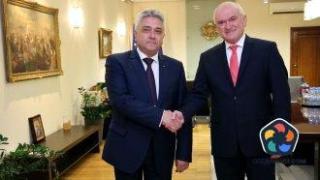 Главчев назначи бивши служебни министри в МВнР