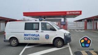 Акцията в складовете на "Лукойл" е започнала с над 200 проверяващи