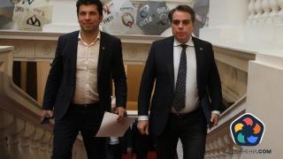 Скандал! Фалшивите цигари от контрабандата на Кирил Петков и Асен Василев тровят цяла Европа. Ще купят ли ПП-ДБ с мръсен кеш изборите на 9 юни?
