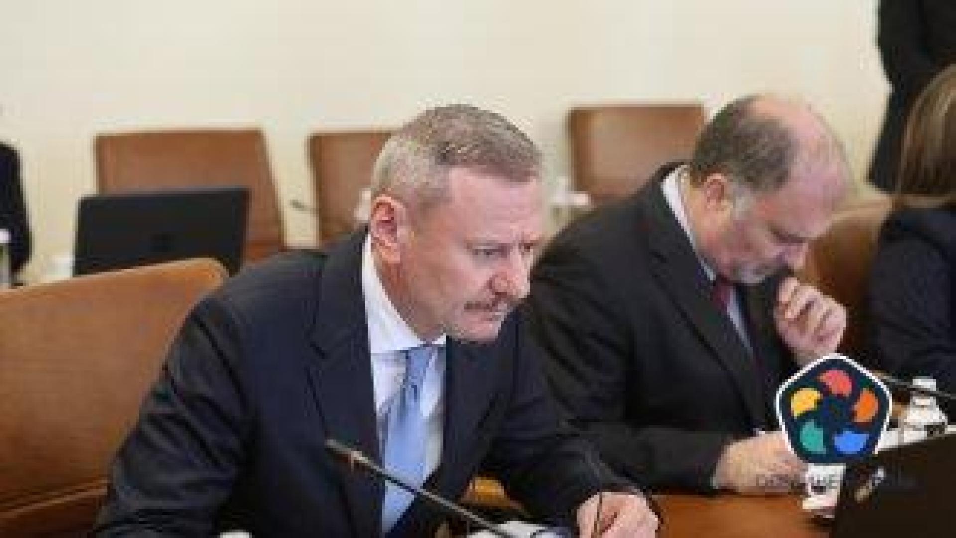 Няма работна ръка, оплака се министърът на туризма