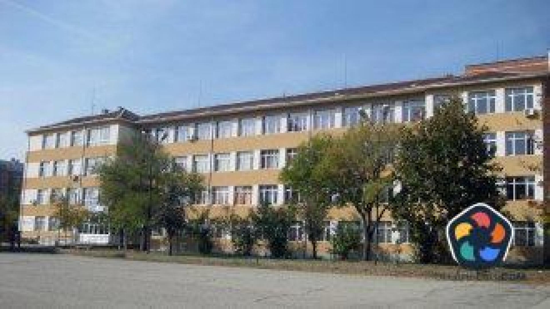 Осмокласник удари учител в благоевградско училище