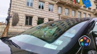 Подарък от Фандъкова. Стотици карти за безплатно паркиране били издавани в София