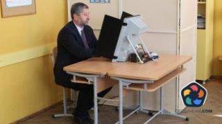 Христо Иванов гласува за "нормална България", Костадинов готов да предложи кабинет