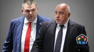 Пеевски чака покана от Борисов за преговори, щял да спасява страната от Радев