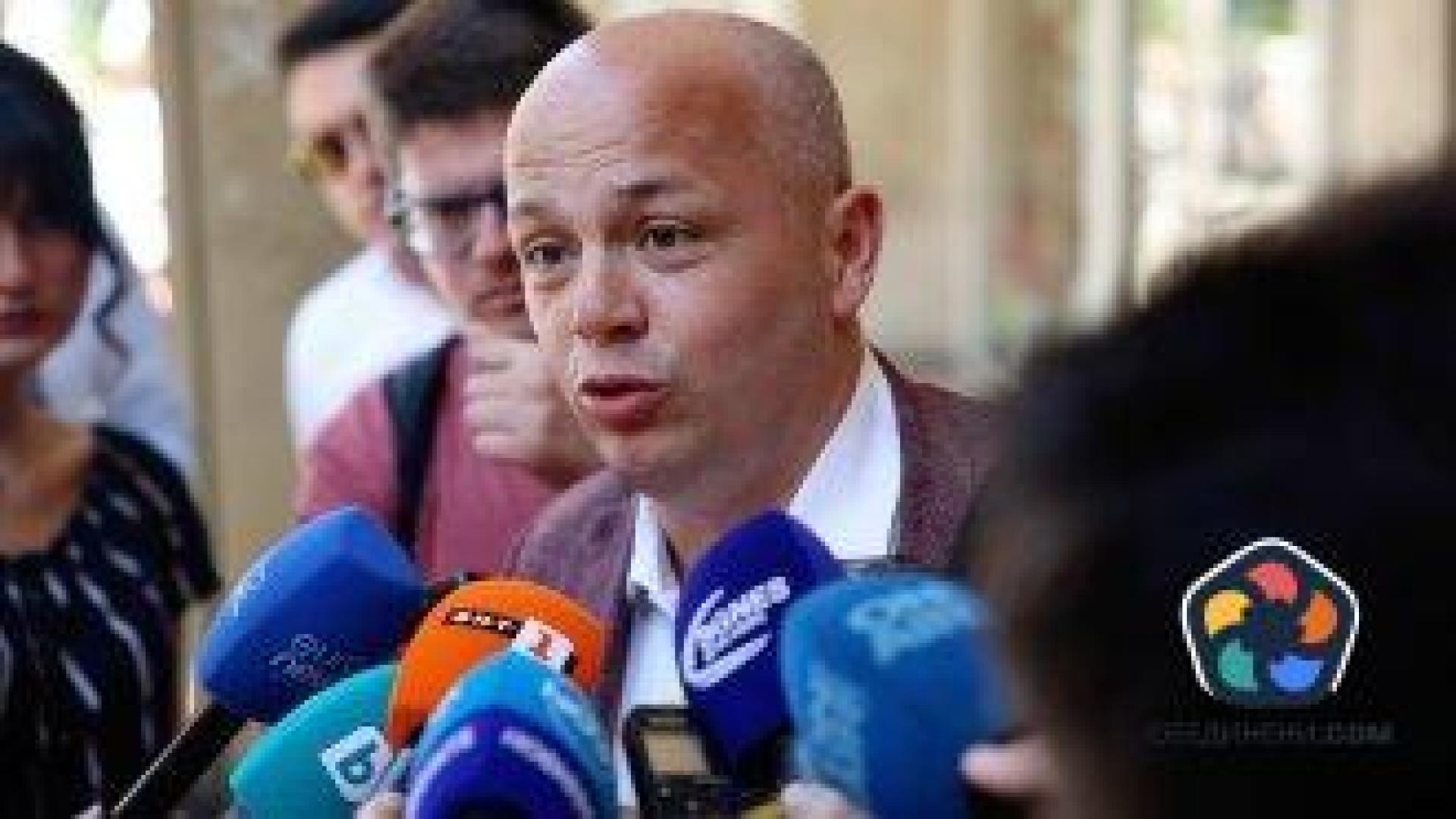 БСП търси мир с президента и отцепилите се други леви партии