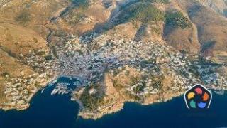 13 души са арестувани след като фойерверки от яхта подпалват горски пожар на гръцки остров