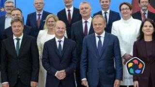 Олаф Шолц заедно с 12 министри е за консултации във Варшава