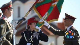 Жените в армията: От предразсъдъците до успешната кариера и семейството