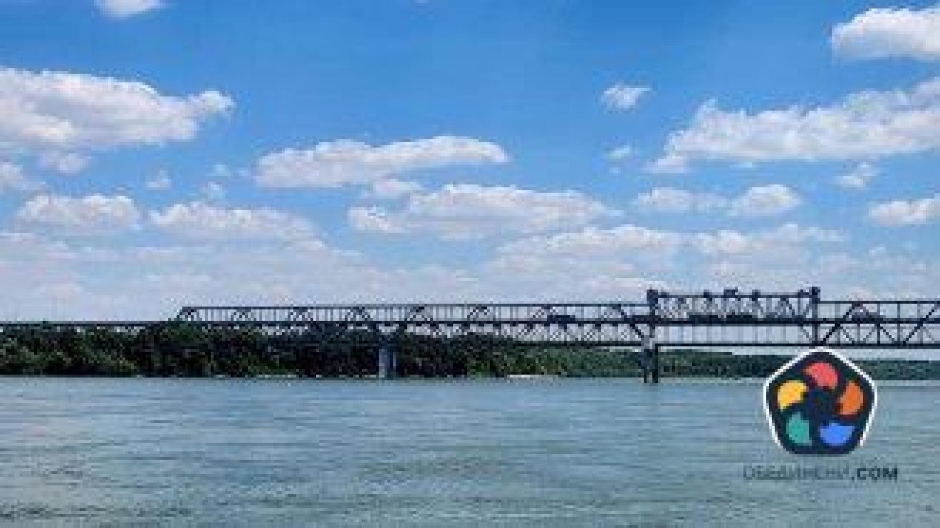 Ремонтът на Дунав мост при Русе тръгна, преводачка припадна, ферибот няма
