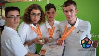 Пълен комплект медали за България от международната олимпиада по биология