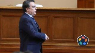 Асен Василев: Пеевски е минало свършено, трябва да се спрат безобразията със защитата по дела за милиарди