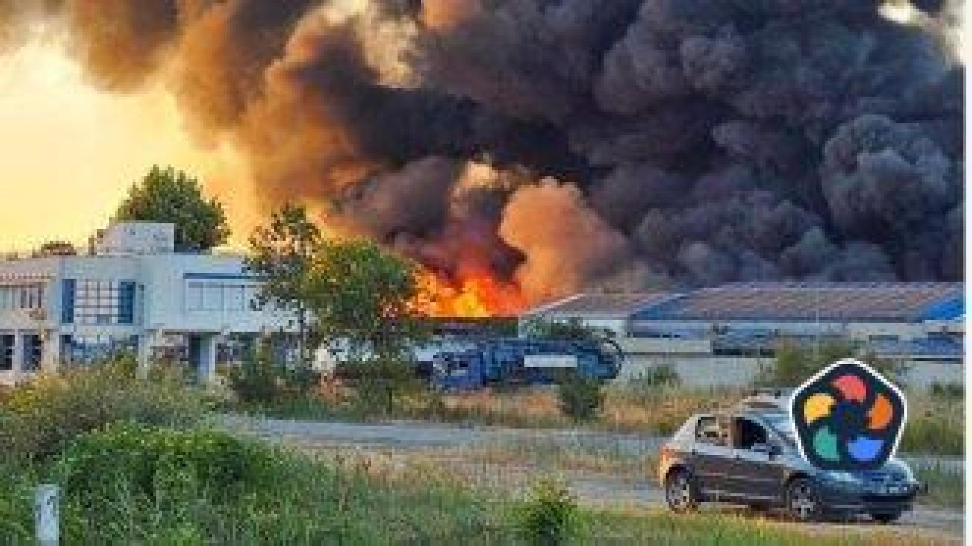 Голям пожар в завод за отпадъци в Царацово