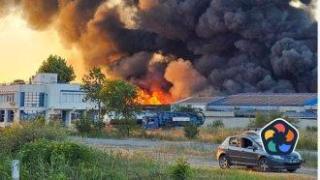 Голям пожар в завод за отпадъци в Царацово