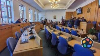 Заседанието на СОС се провали. Бъдещето на общинските дружества остава неясно