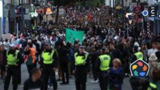 Хиляди протестираха срещу расизма във Великобритания
