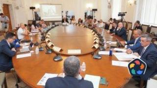 Комисията за кмета на Доспат чу запис как се договарят "едни 50 гласа"