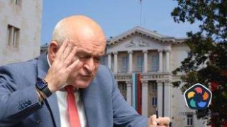 Главчев вероятно се е изтрил от "домовата книга" със служебните премиери