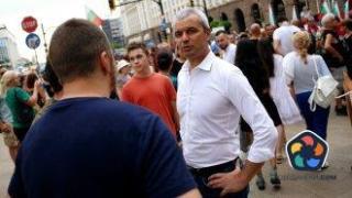 Прокуратурата проверява черния списък на "Възраждане"