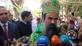 Даниил проповядва от Перник в защита на зависимата от Москва украинска църква