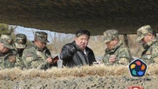 Северна Корея представи нови взривяващи се дронове