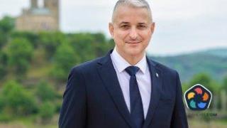 Депутат от "Възраждане" участвал в проект на заклеймена от партията му фондация