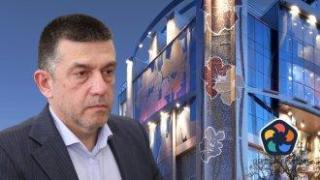Шефът на митниците е участвал в покупката на хотел, свързван с Брендо