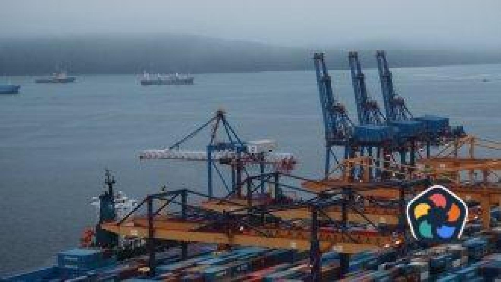 Китай е спрял да доставя стоки за Русия без предварително плащане