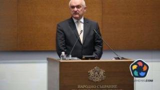Главчев защити областните управители на Пеевски, няма да ги сменя