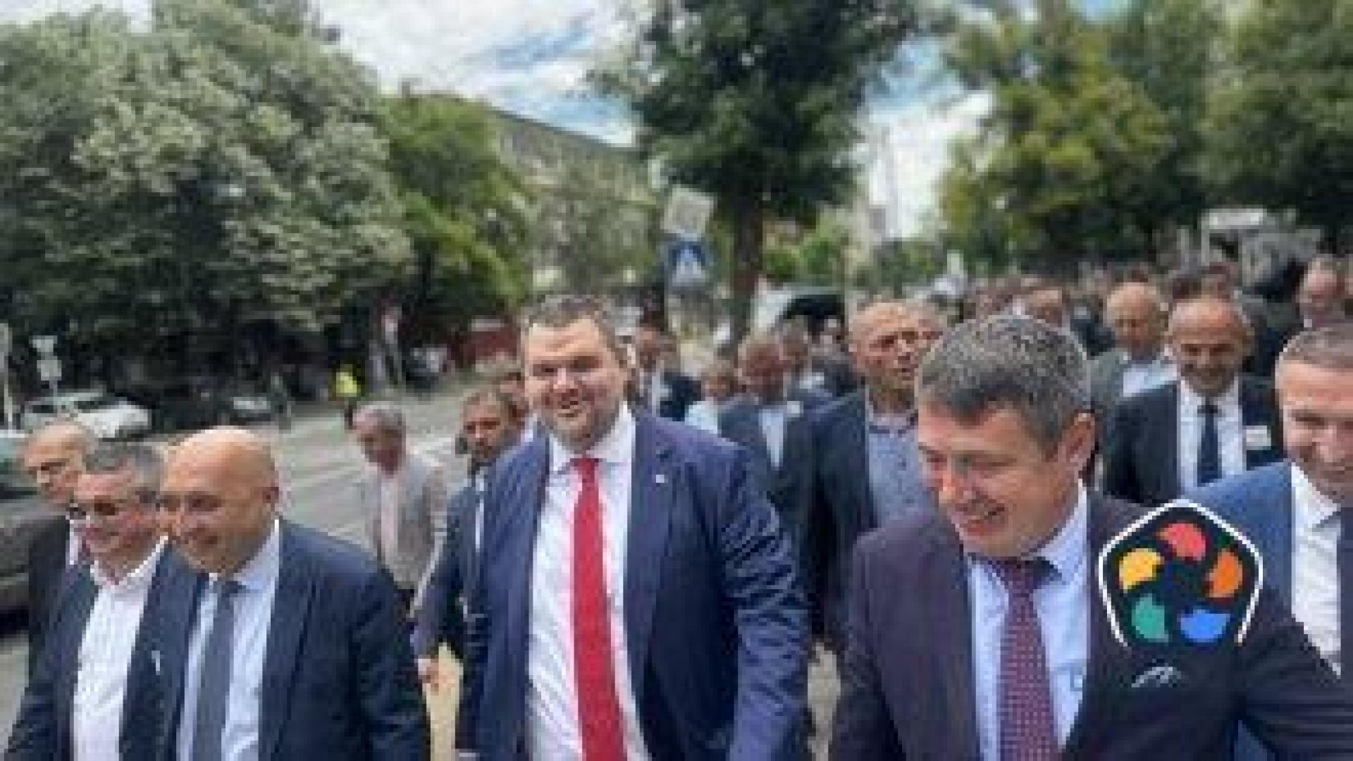 Кметът на Кърджали води листата на ДПС на Пеевски