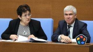 Солидни щети за бюджета и отдалечеване от еврозоната заради блокираните евромилиарди (видео)