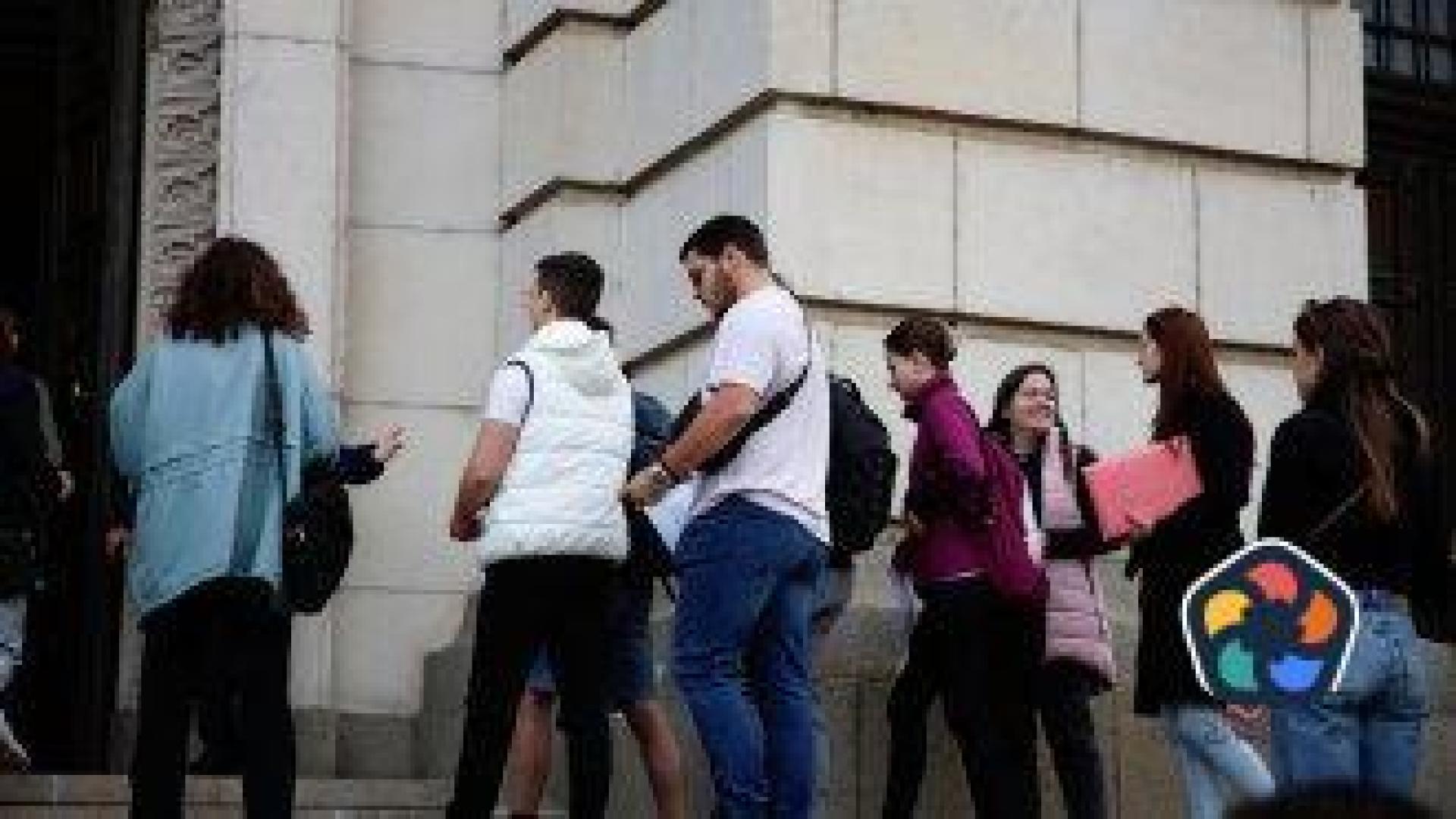 По-високи стипендии за студентите, които ходят на практики