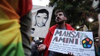 Ирански министри подкрепиха амнистията на две журналистки, отразявали смъртта на Махса Амини