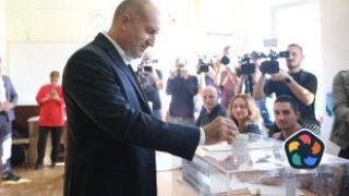 Радев готов да осигури "най-добри условия" за преговори между партиите