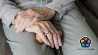"Субсидираха ни празника". Дават ли ГЕРБ и Ново начало пари за пенсионерски клубове преди изборите?