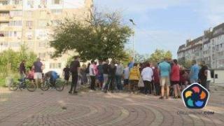 "Ами ако тръгнат из квартала?". Варненци блокираха изграждане на център за хора с интелектуални затруднения