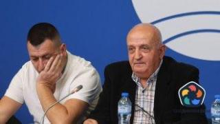 Такситата излизат на протест заради поскъпването на "Гражданската отговорност"