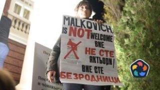 Вътрешният министър: Пред Народния театър нямаше хаос и пострадали
