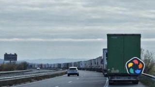 Опашка от тирове от "Капитан Андреево" до Свиленград заради нова система за транзита