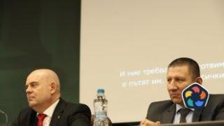 Сарафов е подписвал твърдения, които не е чел, само от лоялност към Гешев
