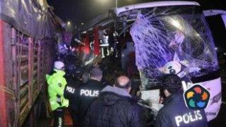 Българка загина при тежка катастрофа между автобус и тир в Турция