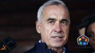 Калин Джордеску съди румънските специални служби