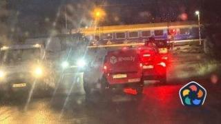 Кола беше пометена от влак на жп прелез Верила (видео)