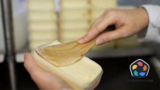 Полша вади от резервите си 1000 тона масло, за да спре поскъпването му
